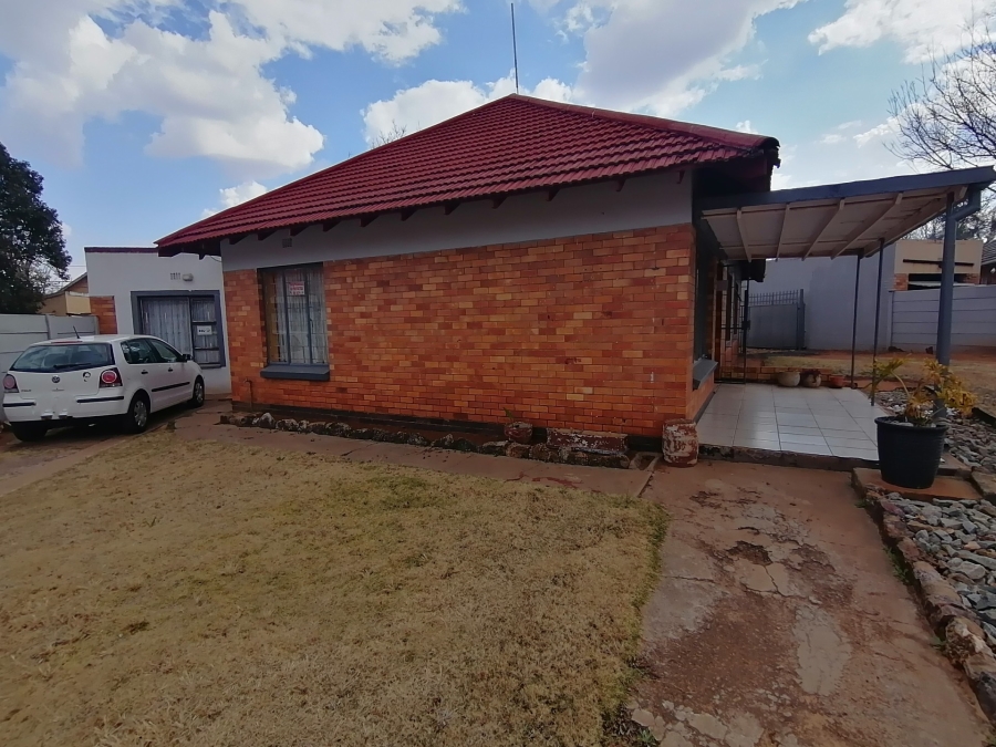 3 Bedroom Property for Sale in Stilfontein North West